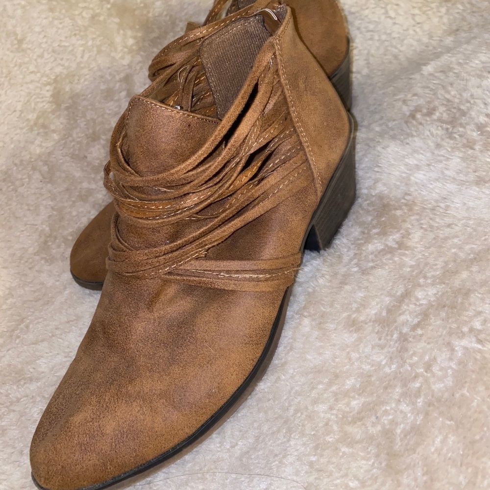 Women’s heeled boot